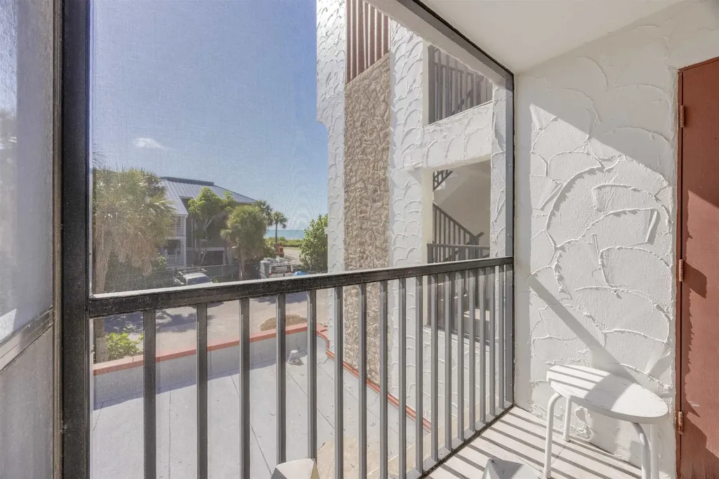 2445 W Gulf Drive Sanibel FL 33957