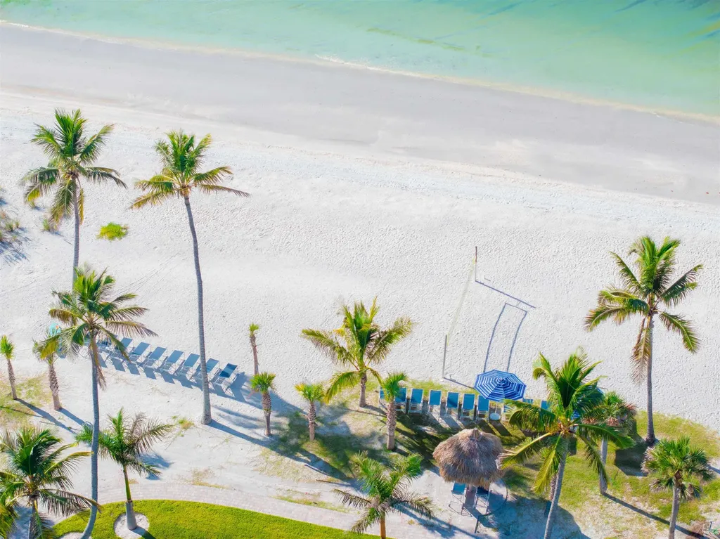 2445 W Gulf Drive Sanibel FL 33957