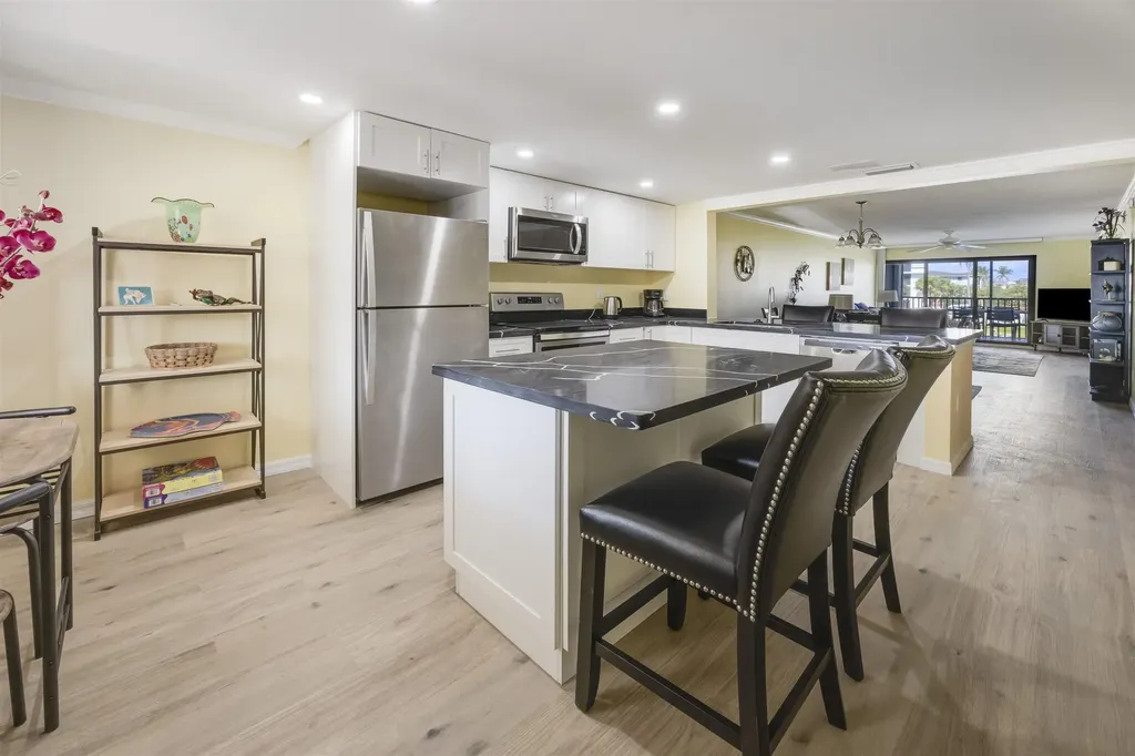 2445 W Gulf Drive Sanibel FL 33957