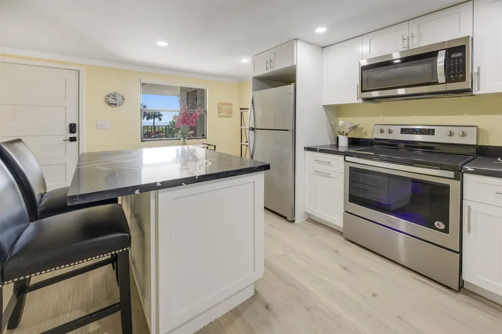 2445 W Gulf Drive Sanibel FL 33957