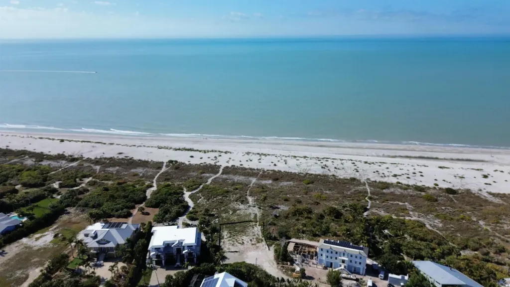 4741 Tradewinds Drive Sanibel FL 33957