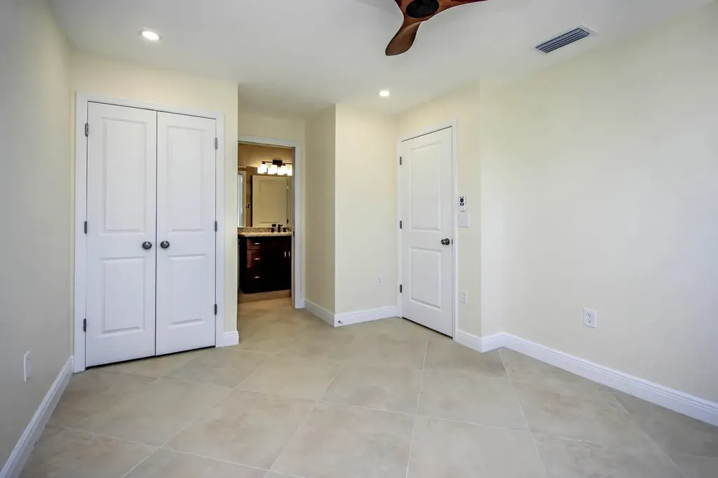 827 E Gulf Drive Sanibel FL 33957