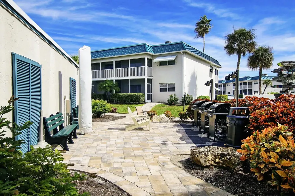 827 E Gulf Drive Sanibel FL 33957