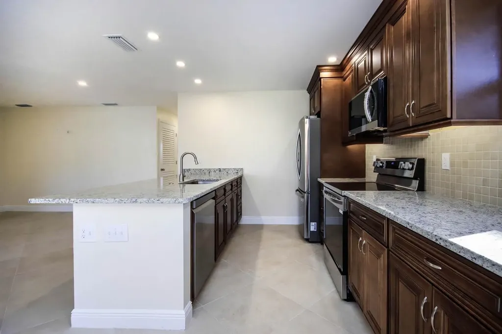 827 E Gulf Drive Sanibel FL 33957