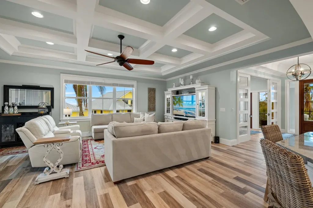 1114 Seagrape Lane Sanibel FL 33957