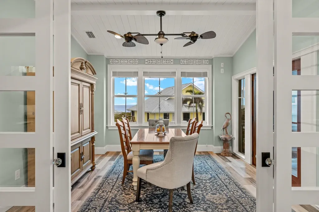 1114 Seagrape Lane Sanibel FL 33957