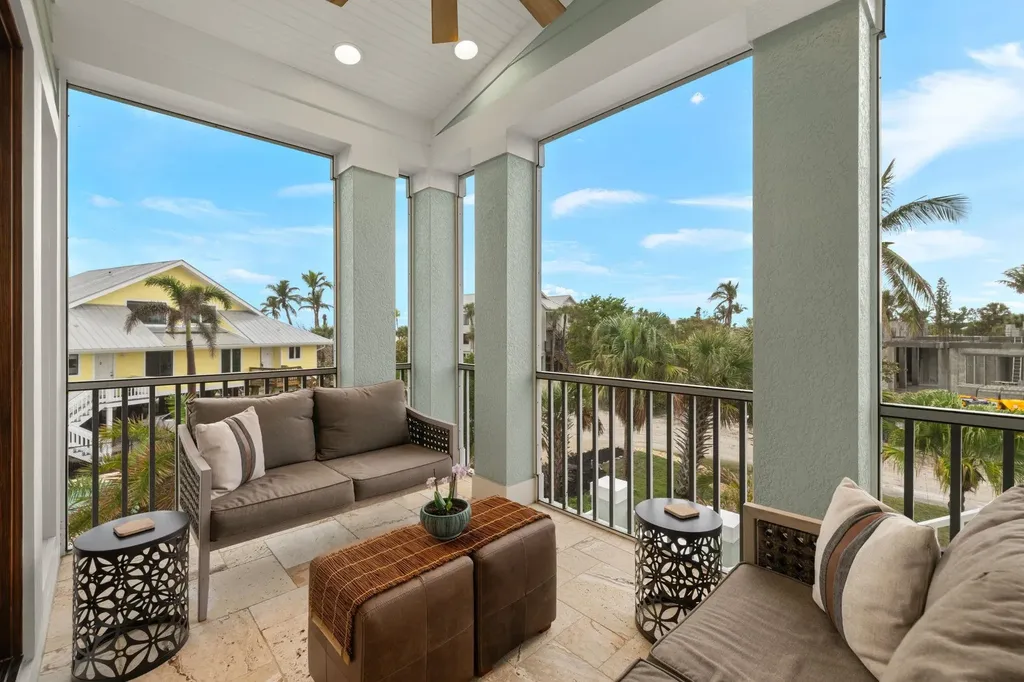 1114 Seagrape Lane Sanibel FL 33957