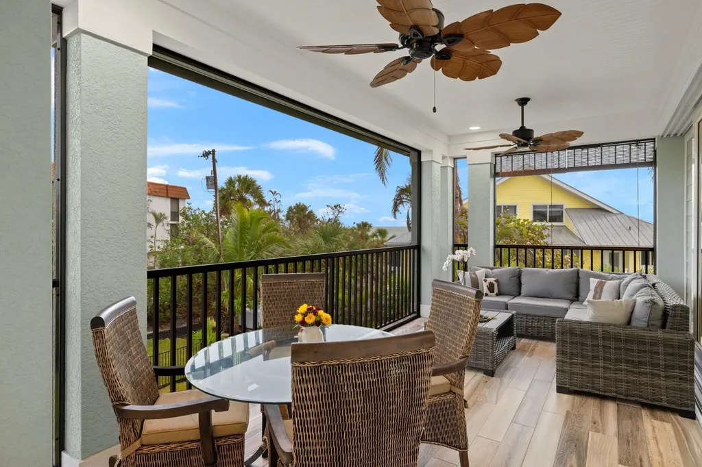 1114 Seagrape Lane Sanibel FL 33957