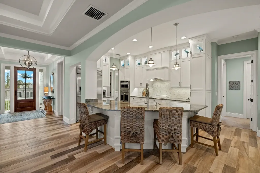 1114 Seagrape Lane Sanibel FL 33957