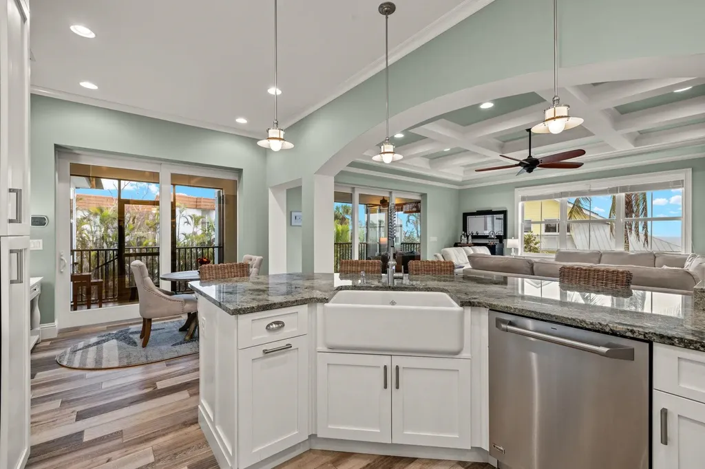 1114 Seagrape Lane Sanibel FL 33957