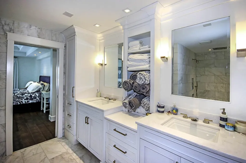 1656 Hibiscus Drive Sanibel FL 33957