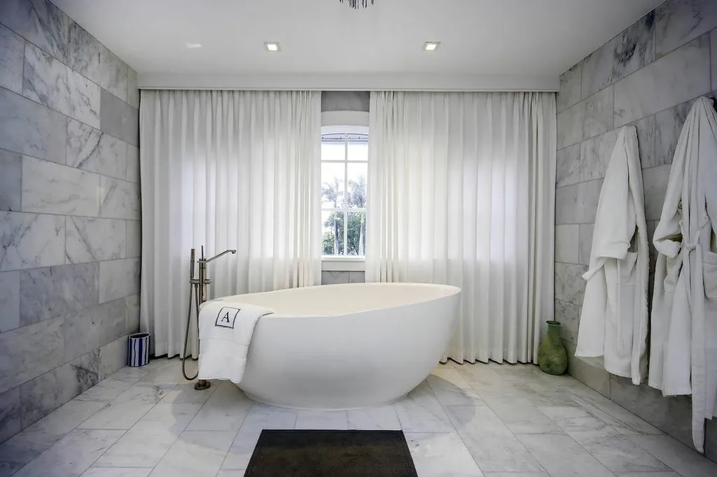 1656 Hibiscus Drive Sanibel FL 33957