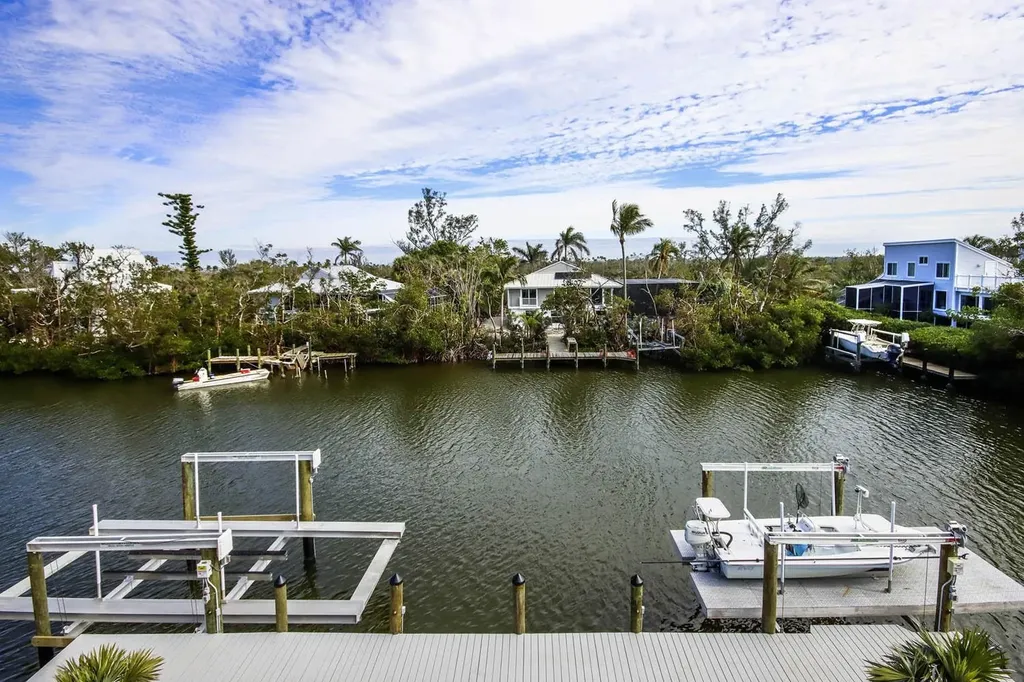 1656 Hibiscus Drive Sanibel FL 33957