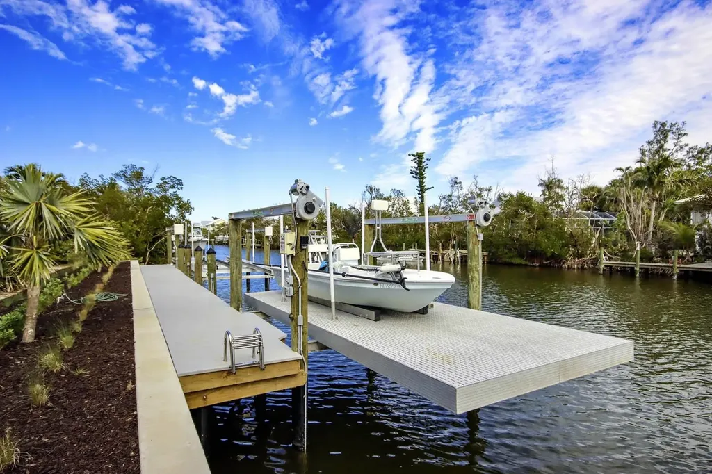 1656 Hibiscus Drive Sanibel FL 33957