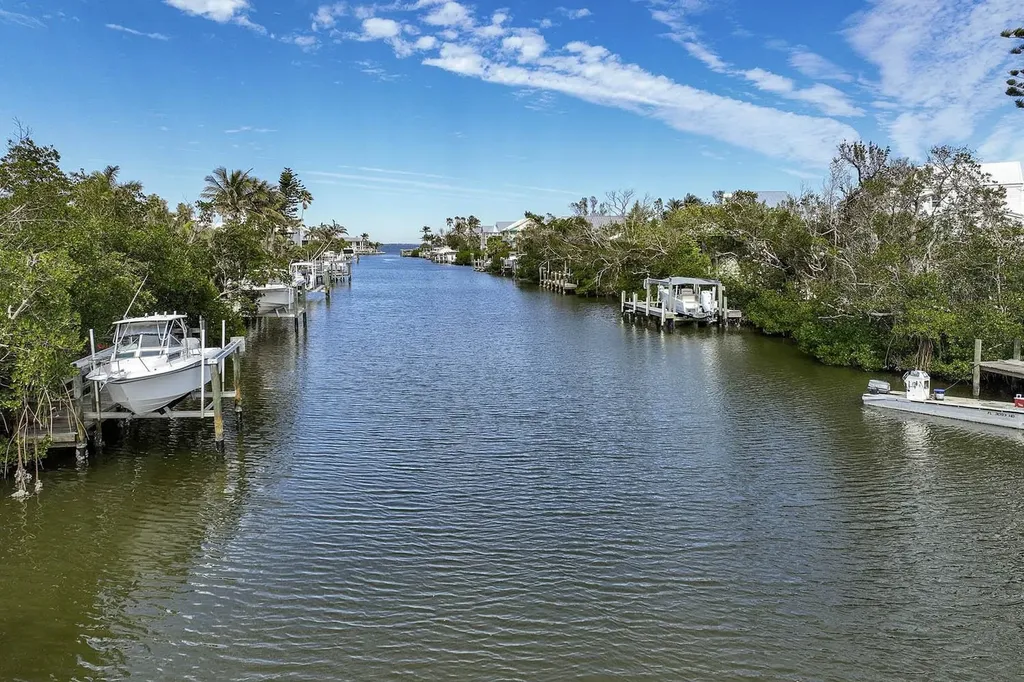 1656 Hibiscus Drive Sanibel FL 33957