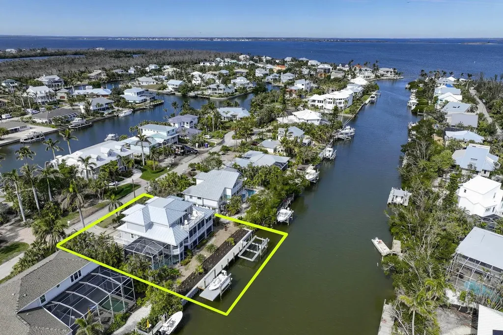 1656 Hibiscus Drive Sanibel FL 33957