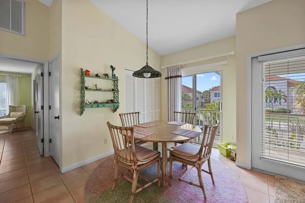 702 Pyrula Avenue Sanibel FL 33957