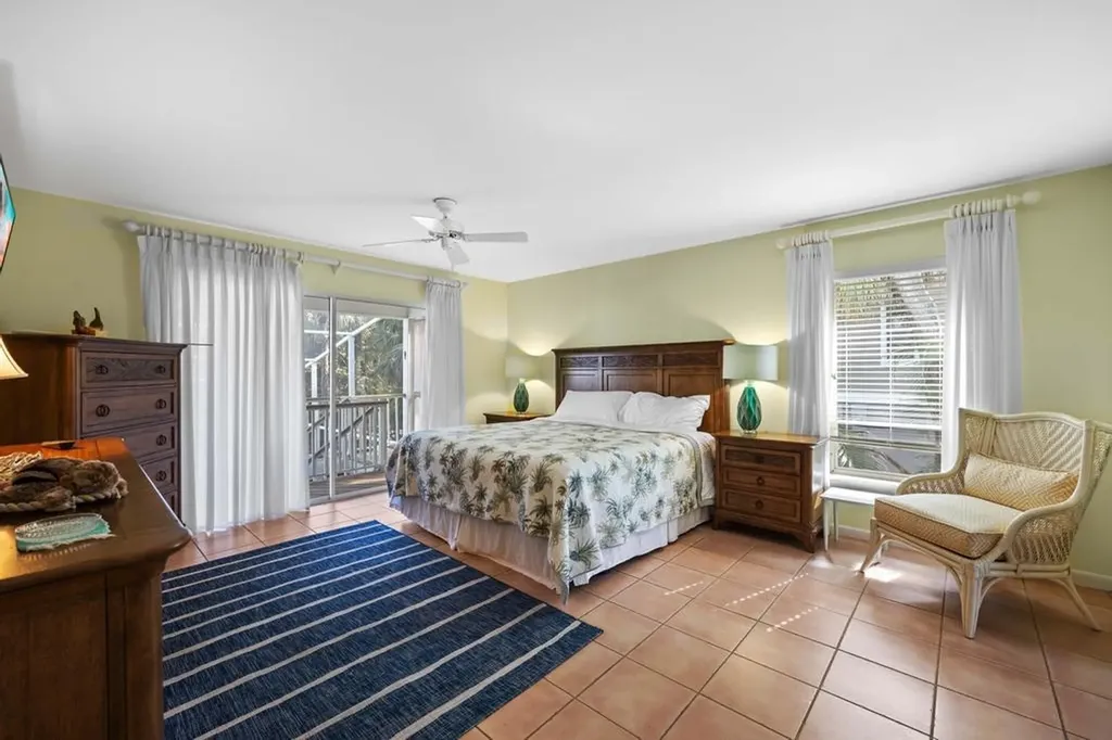 702 Pyrula Avenue Sanibel FL 33957