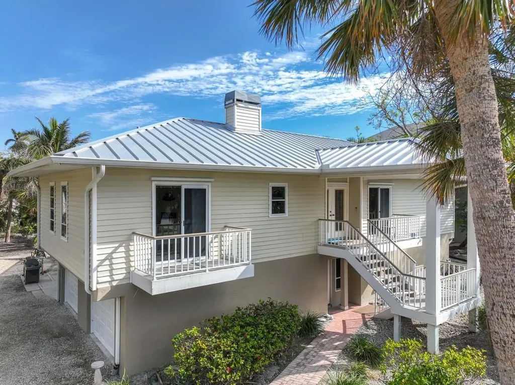 702 Pyrula Avenue Sanibel FL 33957