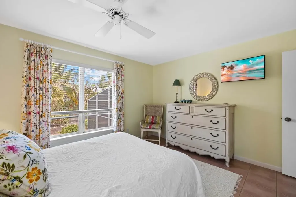 702 Pyrula Avenue Sanibel FL 33957