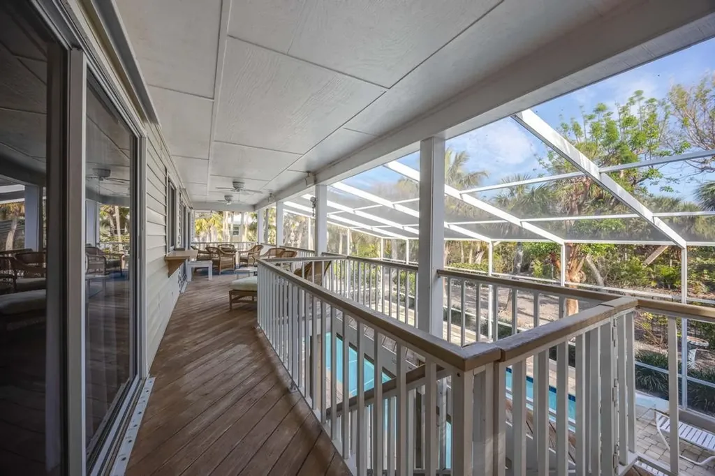 702 Pyrula Avenue Sanibel FL 33957