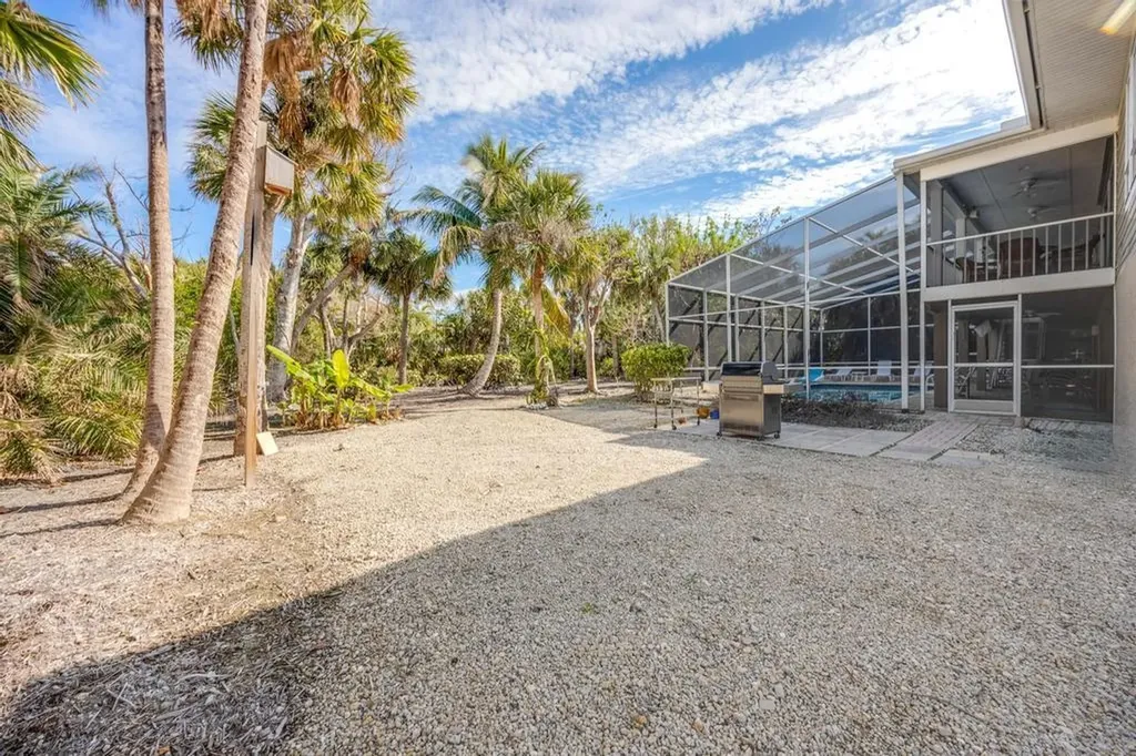 702 Pyrula Avenue Sanibel FL 33957