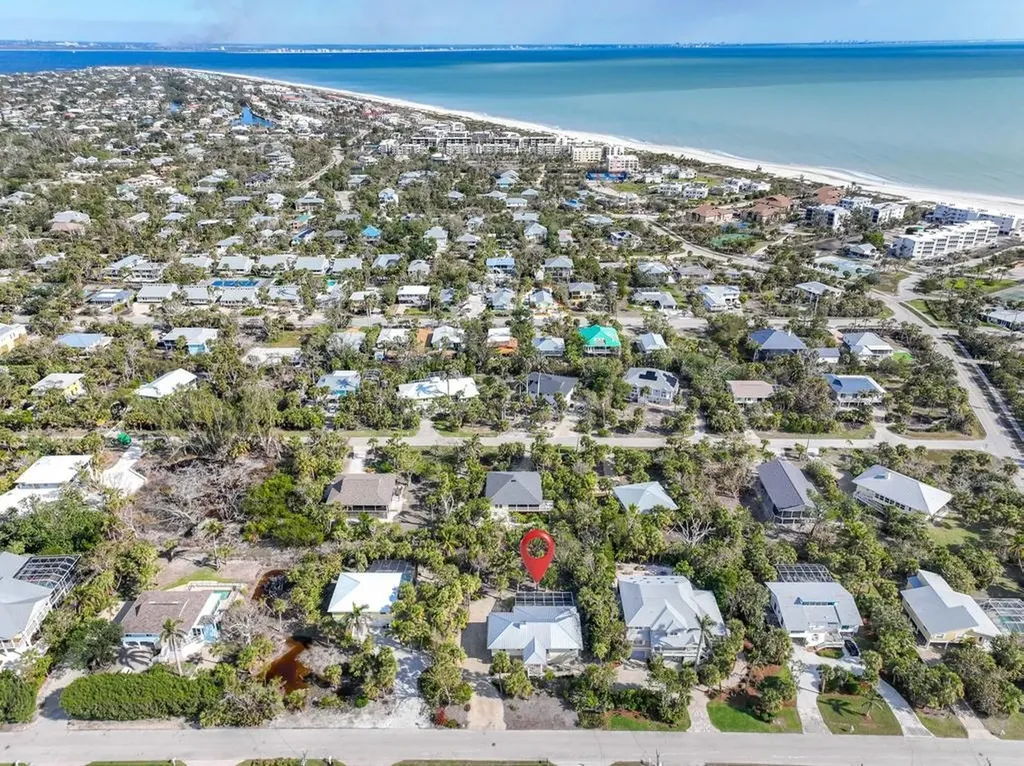 702 Pyrula Avenue Sanibel FL 33957