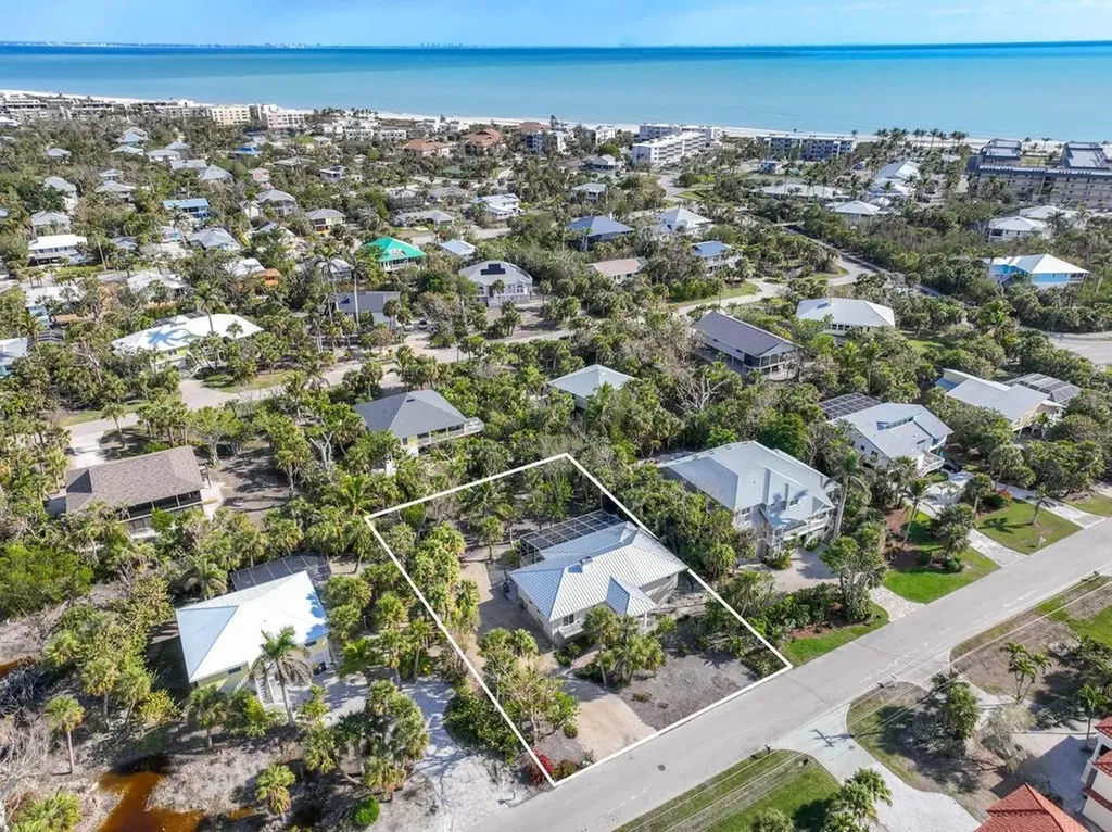 702 Pyrula Avenue Sanibel FL 33957