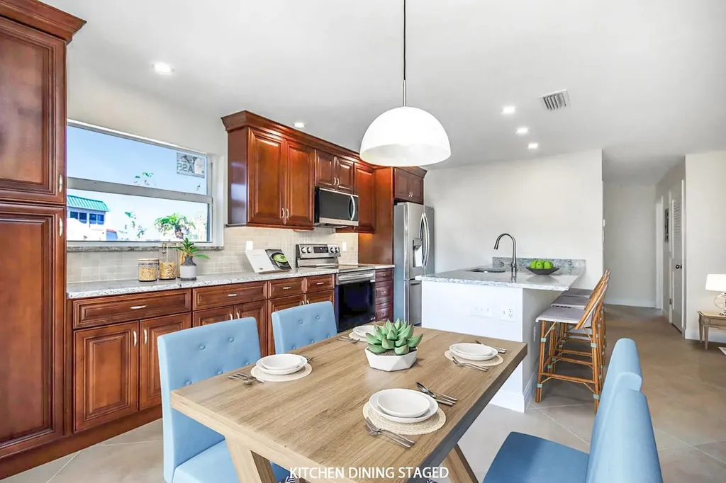 827 E Gulf Drive Sanibel FL 33957