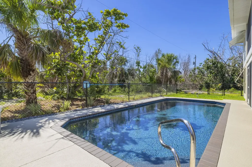 485 Peachtree Road Sanibel FL 33957