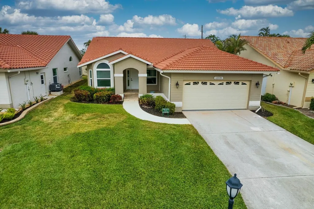 12370 Kelly Sands Way Fort Myers FL 33908