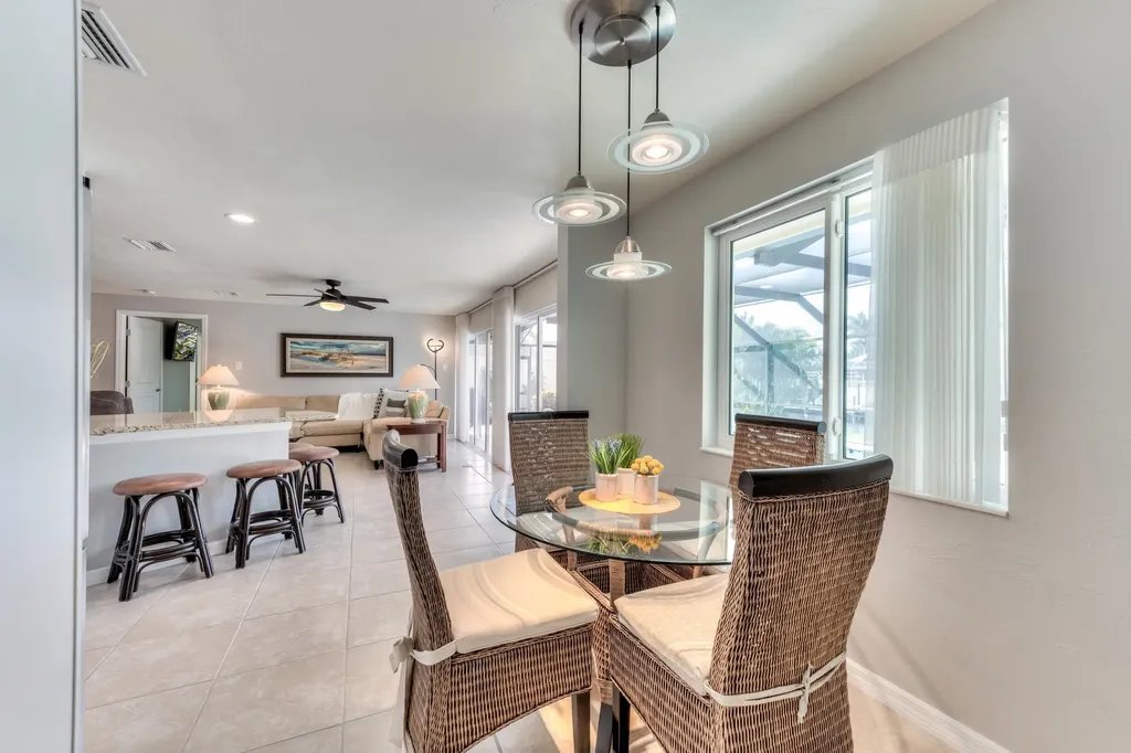 5244 SW 3rd Avenue Cape Coral FL 33914