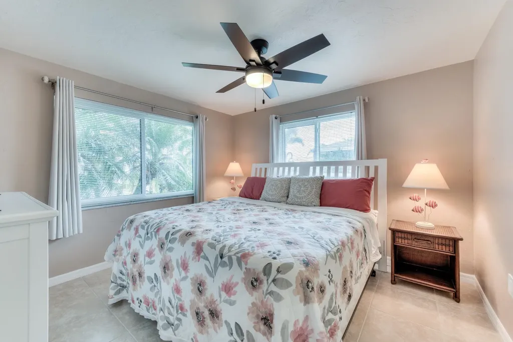 5244 SW 3rd Avenue Cape Coral FL 33914