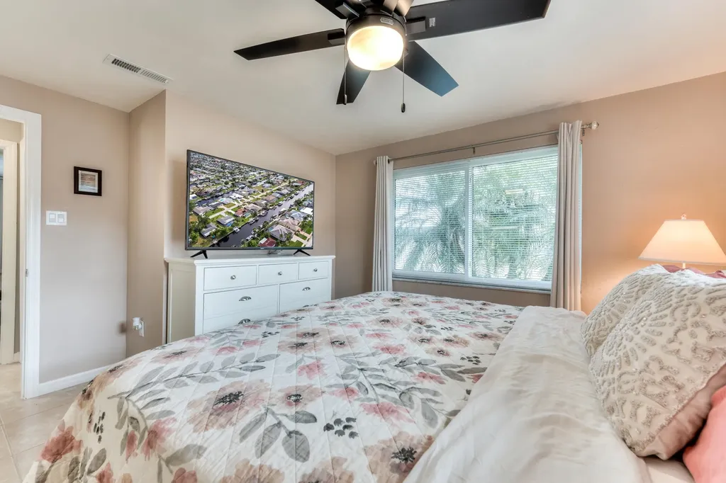 5244 SW 3rd Avenue Cape Coral FL 33914