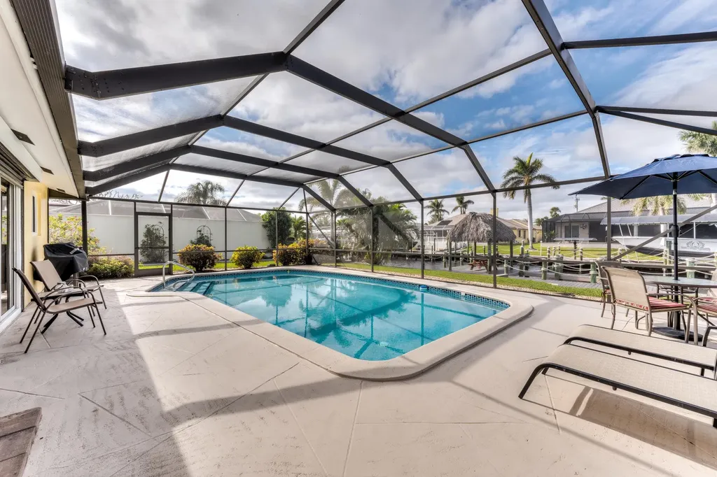 5244 SW 3rd Avenue Cape Coral FL 33914