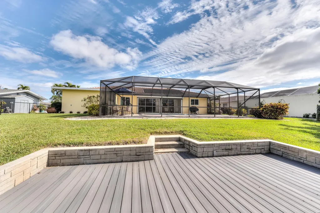 5244 SW 3rd Avenue Cape Coral FL 33914