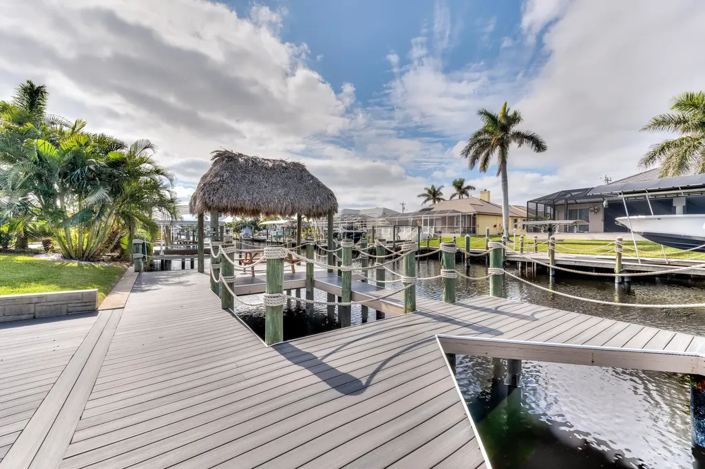 5244 SW 3rd Avenue Cape Coral FL 33914