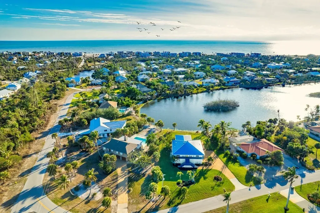 3131 Twin Lakes Lane Sanibel FL 33957