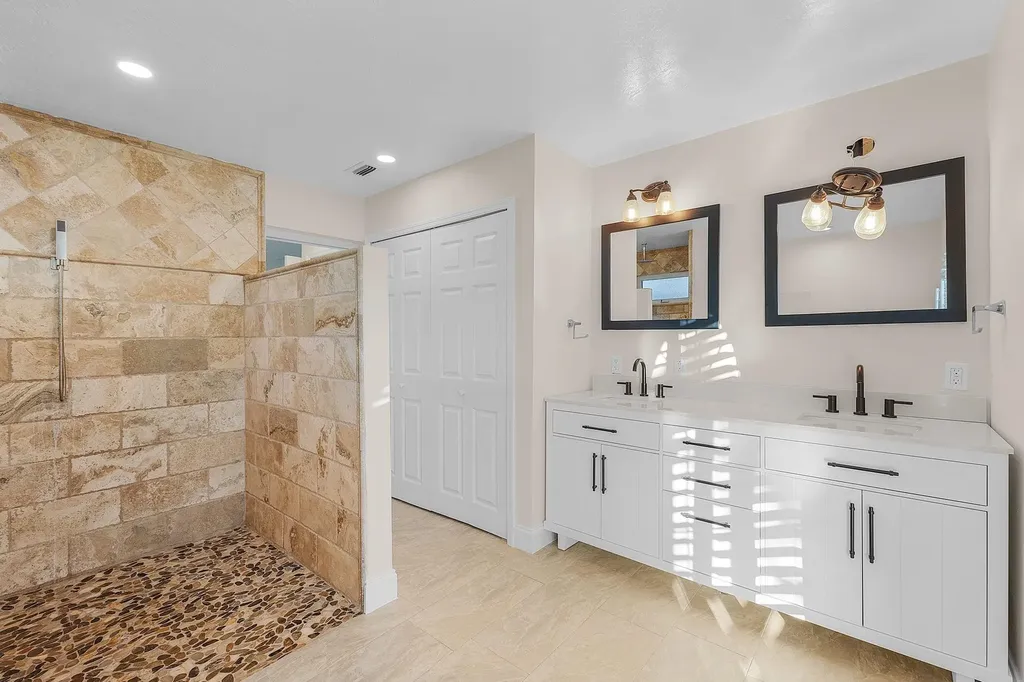 1113 Sand Castle Road Sanibel FL 33957