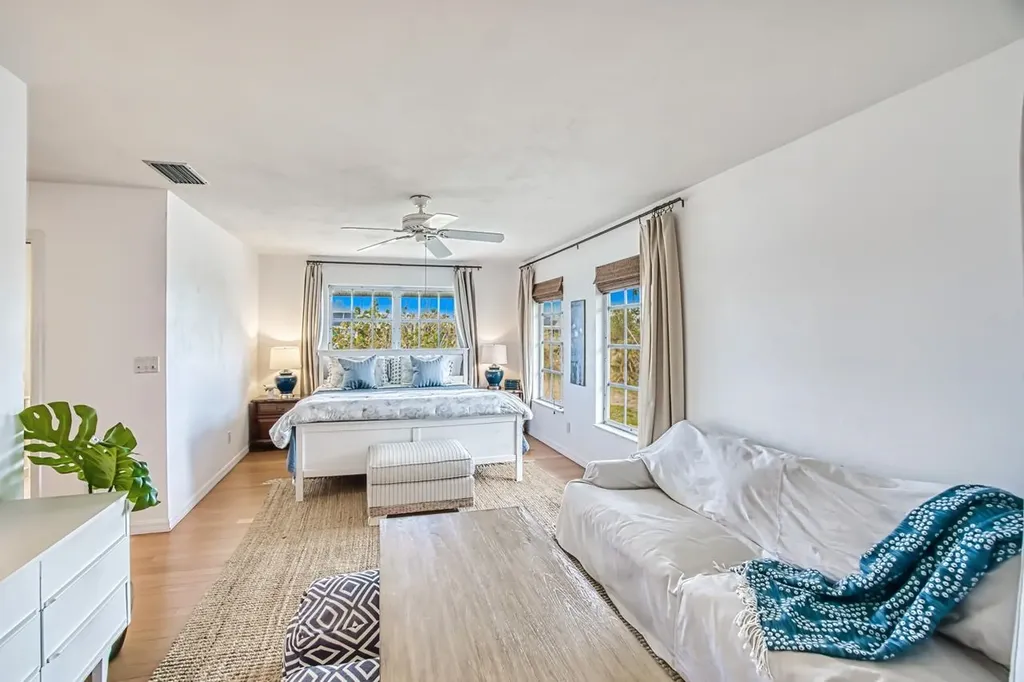 220 Palm Lake Drive Sanibel FL 33957