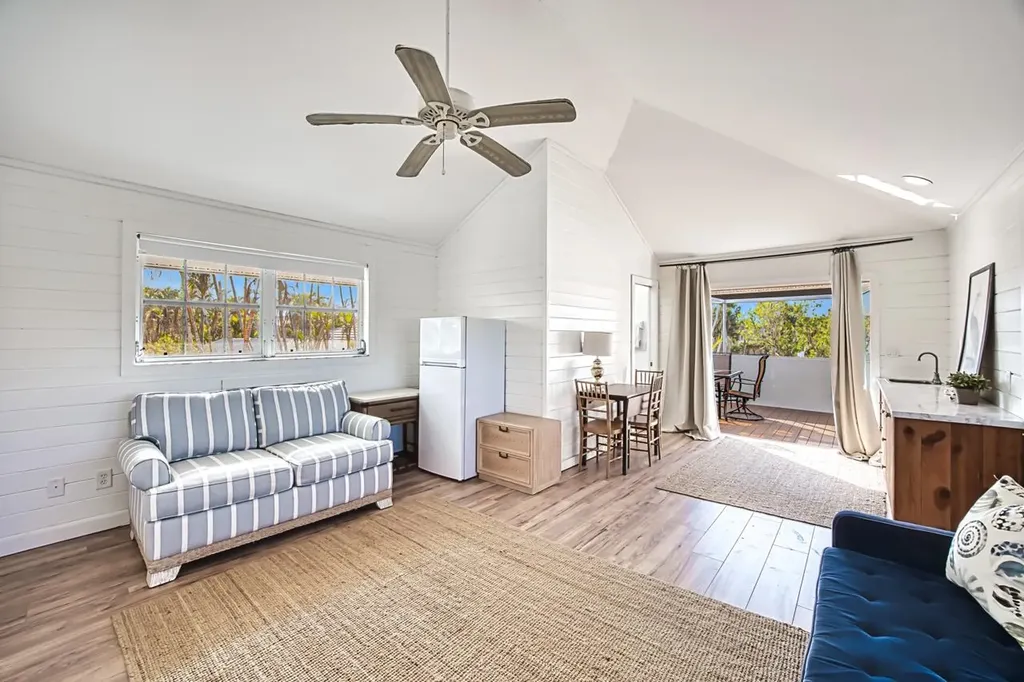 220 Palm Lake Drive Sanibel FL 33957