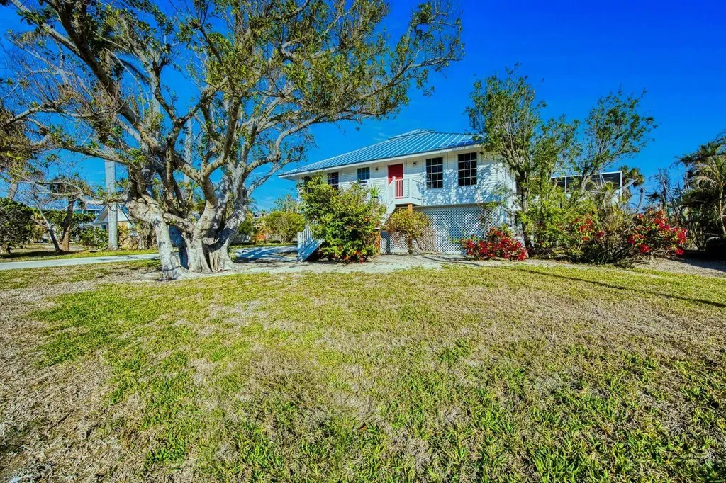 220 Palm Lake Drive Sanibel FL 33957