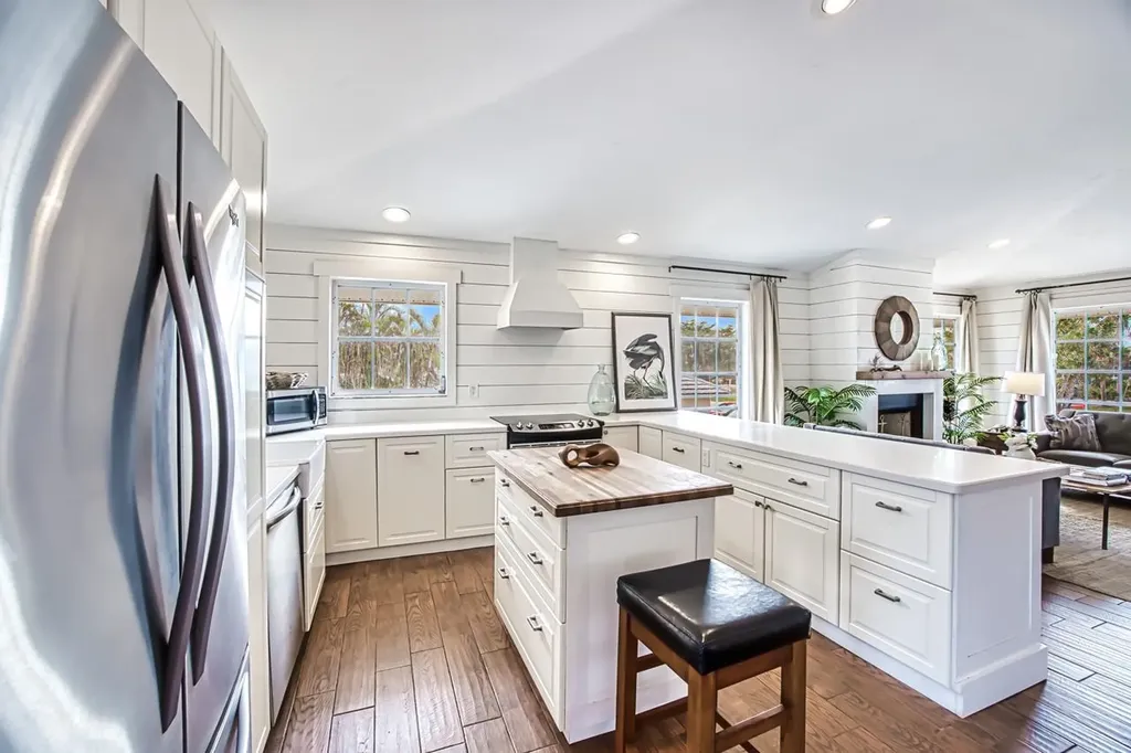 220 Palm Lake Drive Sanibel FL 33957