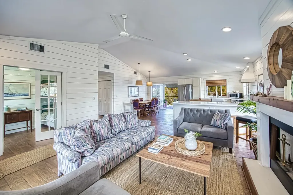 220 Palm Lake Drive Sanibel FL 33957