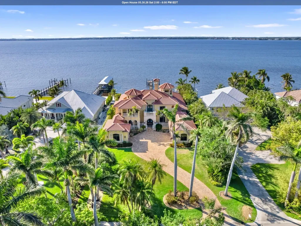 2704 Shriver Drive Fort Myers FL 33901