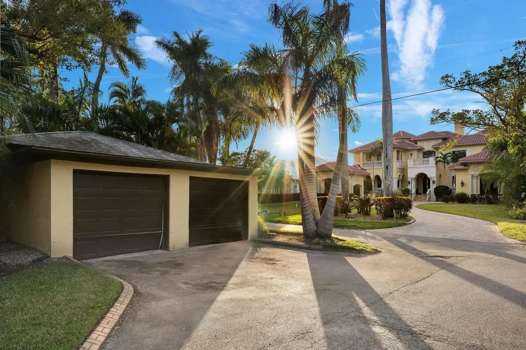 2704 Shriver Drive Fort Myers FL 33901