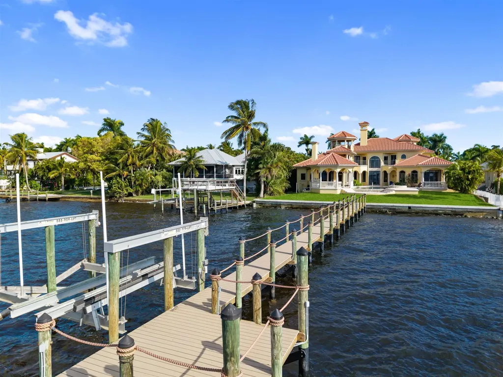 2704 Shriver Drive Fort Myers FL 33901