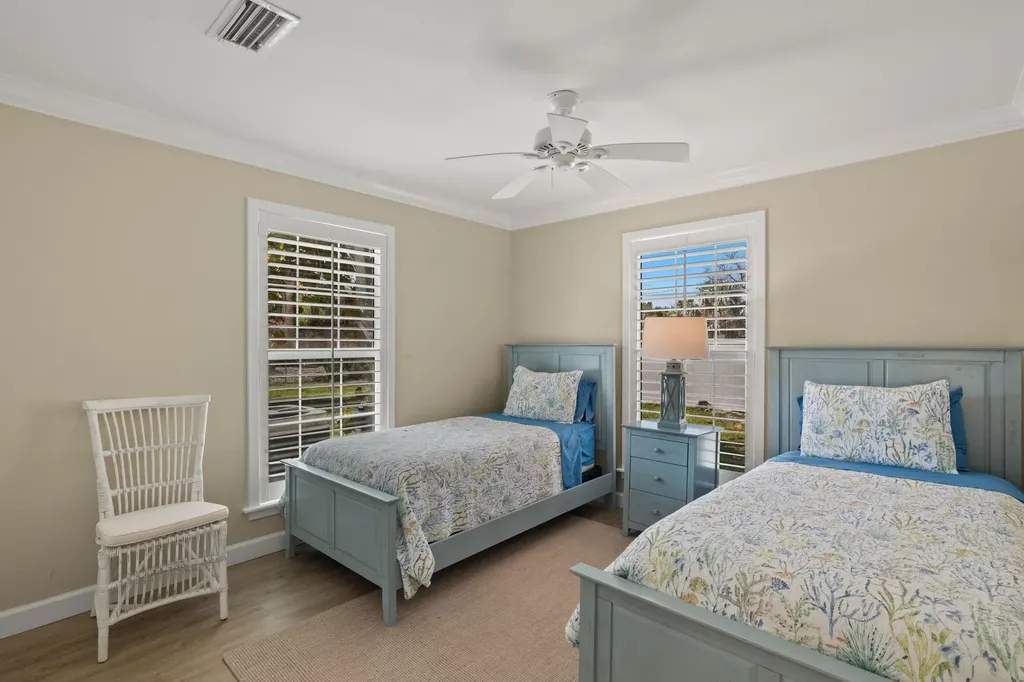 1139 Buttonwood Lane Sanibel FL 33957