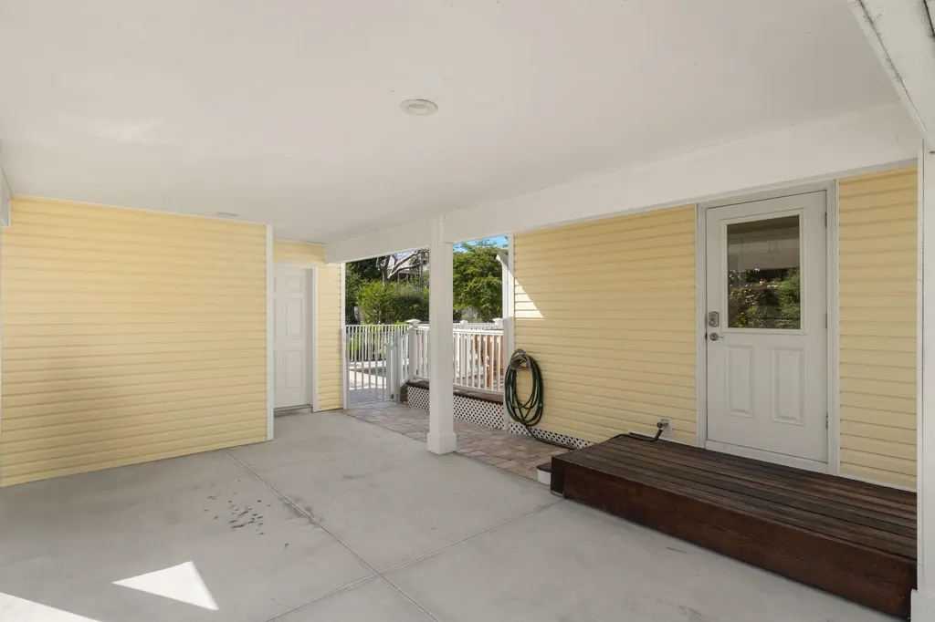 1139 Buttonwood Lane Sanibel FL 33957