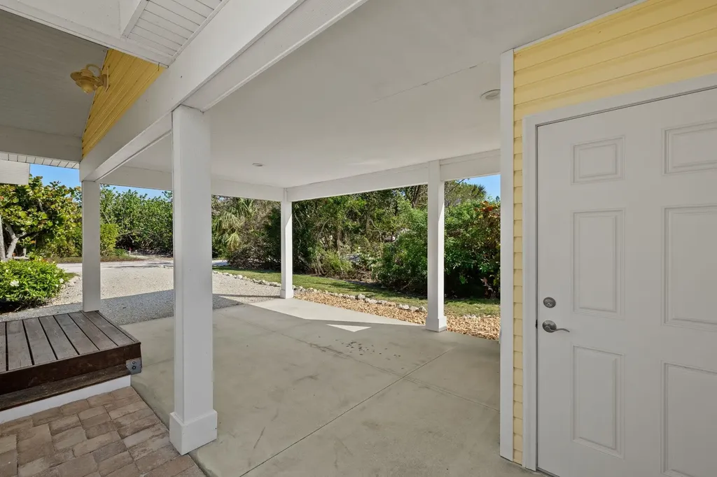 1139 Buttonwood Lane Sanibel FL 33957